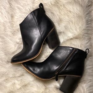 BP WOMEN’s BOOTIES: Women’s 10 M Black Faux Leather